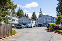 Heritage at Deer Creek in Everett, WA - Building Photo - Building Photo