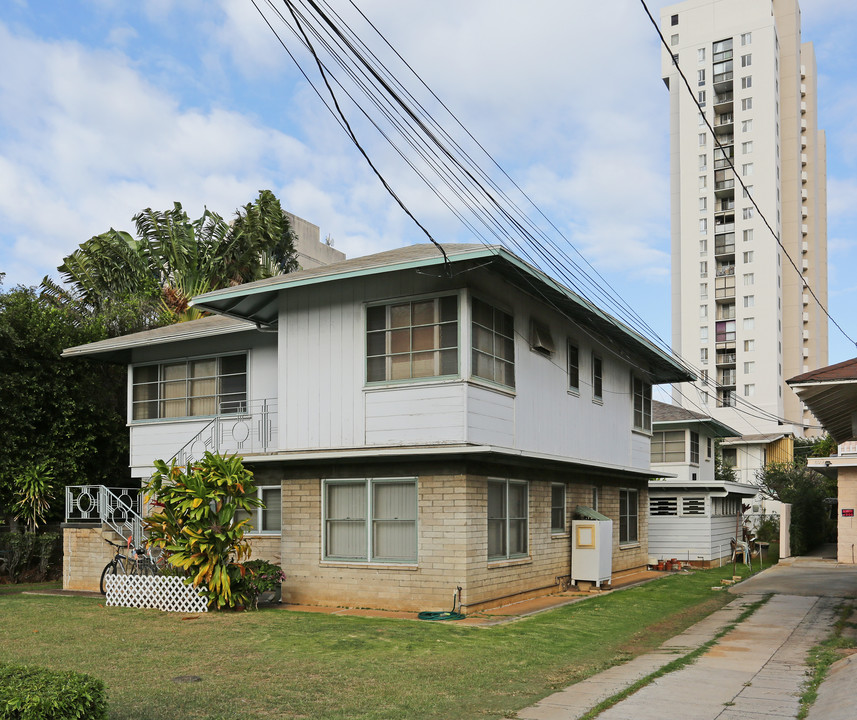 718 Palani Ave in Honolulu, HI - Building Photo