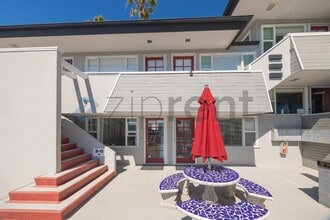 2613 Mission Blvd in San Diego, CA - Building Photo - Building Photo