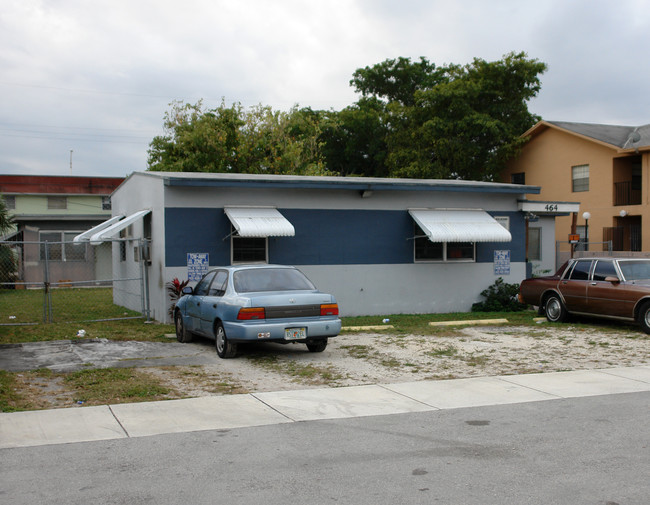 464 E 30th St in Hialeah, FL - Building Photo - Building Photo