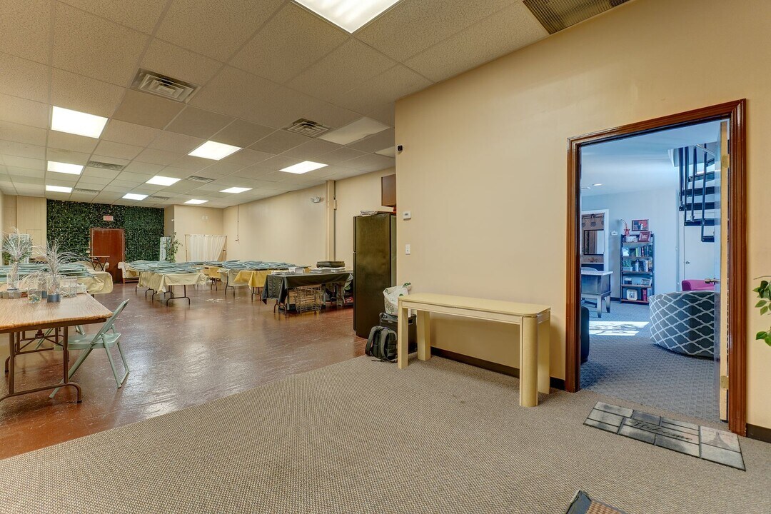 325 Treadwell St in Hamden, CT - Building Photo