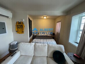 83 Bolton St, Unit #1 in Boston, MA - Building Photo - Building Photo