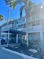 2700 Coconut Bay Ln in Sarasota, FL - Building Photo