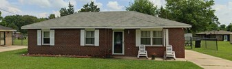 2902B Kimberly Ave in Tuskegee, AL - Building Photo