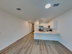 590 Holly Lks Dr in Orange Park, FL - Building Photo - Building Photo