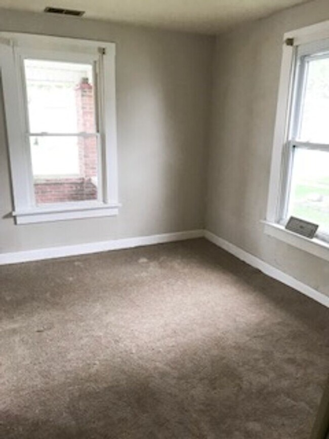 1314 N Cherry St in Rushville, IN - Building Photo - Building Photo