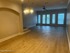 1330 2nd St S in Jacksonville Beach, FL - Foto de edificio - Building Photo