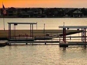 744 E Bluebonnet Dr in Granbury, TX - Building Photo - Building Photo