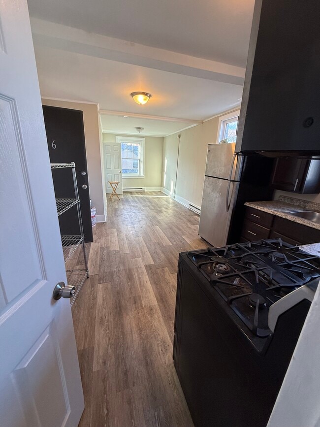 637 Northampton St, Unit 6 in Easton, PA - Building Photo - Building Photo