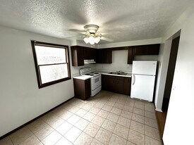 152 N 24th St in Weirton, WV - Building Photo