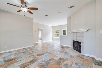35 Country Pl Dr in Wimberley, TX - Building Photo - Building Photo