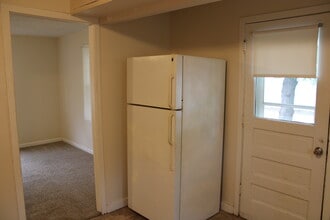 3861 E Roseberry St in Wichita, KS - Building Photo - Building Photo