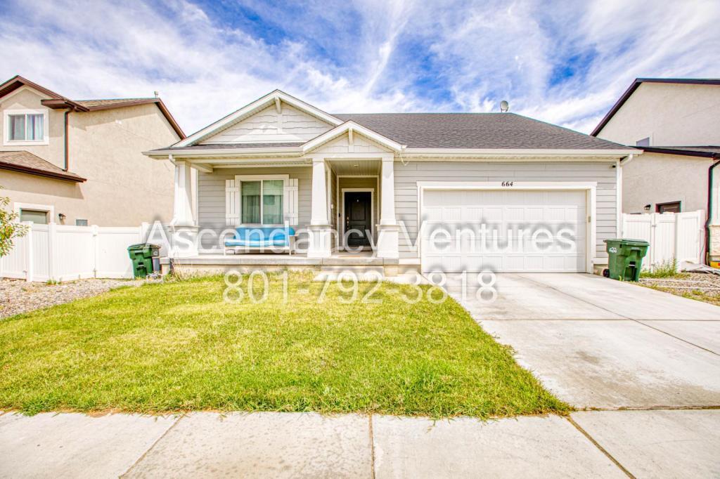664 West 1300 N in Tooele, UT - Building Photo