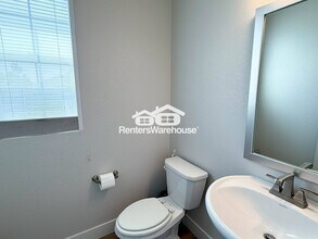 26099 E 1st Ave in Aurora, CO - Foto de edificio - Building Photo