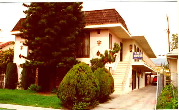 405 W Elk Ave in Glendale, CA - Foto de edificio - Building Photo