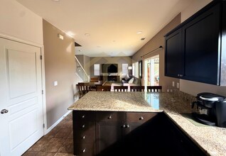 2050 Green Ridge Cir in Lompoc, CA - Building Photo - Building Photo