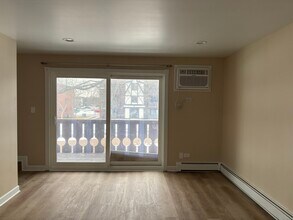 17 Parkside Ct in Vernon Hills, IL - Building Photo - Building Photo