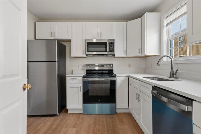 1225 N Lee Dr in Bowling Green, KY - Foto de edificio - Building Photo