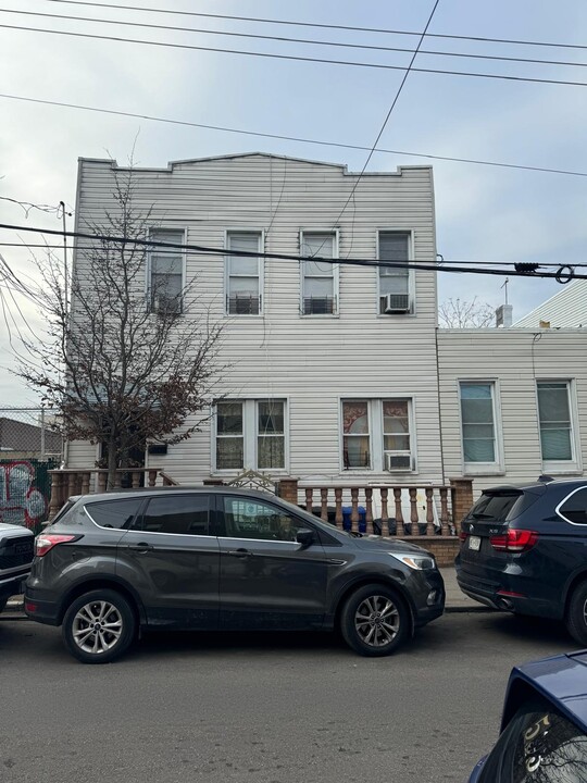 1623 Norman St in Ridgewood, NY - Building Photo