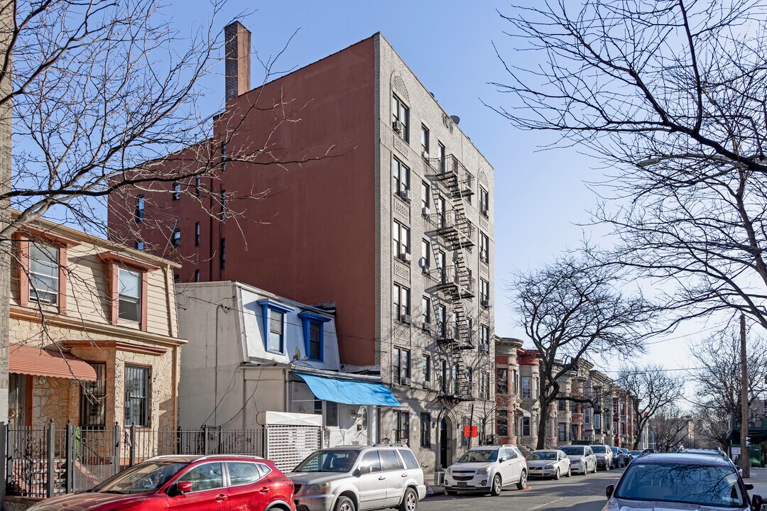 1776 Topping Ave in Bronx, NY - Building Photo