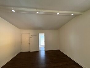 4236 39th Ave N in Birmingham, AL - Foto de edificio - Building Photo