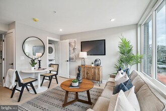 6604 Ridge Ave-Unit -UNIT 207 in Philadelphia, PA - Building Photo - Building Photo