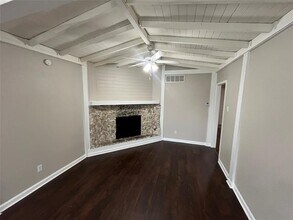 2442 SE 14th St in Grand Prairie, TX - Building Photo - Building Photo