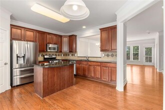 2826 Loftview Square in Atlanta, GA - Building Photo - Building Photo