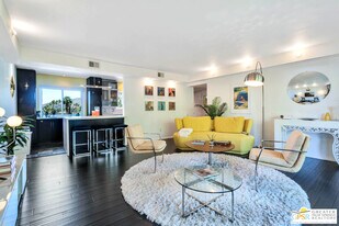 2301 S Sky View Dr in Palm Springs, CA - Building Photo