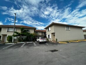 351 NW 82nd Ave, Unit 1118 in Miami, FL - Building Photo - Building Photo