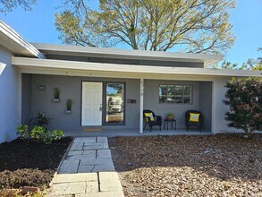 5718 8th Ave N in St. Petersburg, FL - Building Photo - Building Photo
