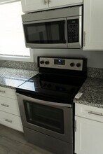 150 E Utah Ave in Las Vegas, NV - Building Photo - Building Photo