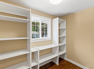 13341 31st Ave NE in Seattle, WA - Foto de edificio - Building Photo