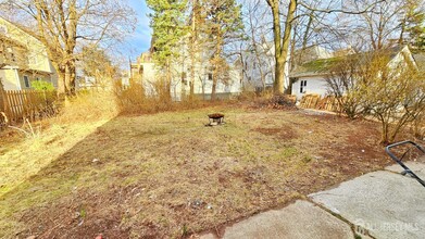 25 Cedar Ave in Highland Park, NJ - Building Photo - Building Photo