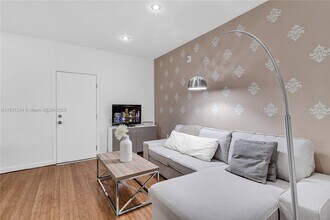815 Euclid Ave in Miami Beach, FL - Building Photo - Building Photo