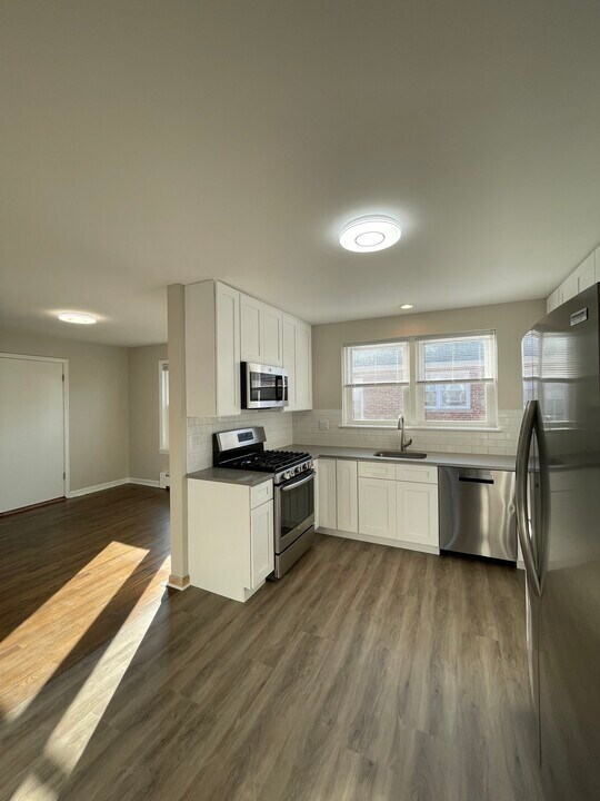 907 N Northwest Hwy in Park Ridge, IL - Building Photo