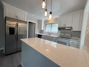 588 Windsor Gate Rd in Virginia Beach, VA - Building Photo - Building Photo