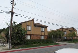 411 S Orange Ave in Monterey Park, CA - Foto de edificio - Building Photo