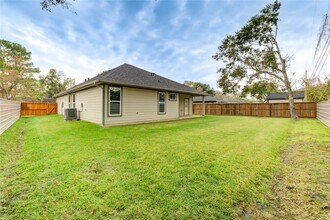 1513 Sherl St in League City, TX - Building Photo - Building Photo