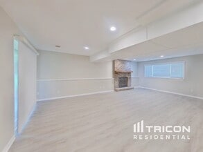 12015 60th Pl N in Minneapolis, MN - Building Photo - Building Photo