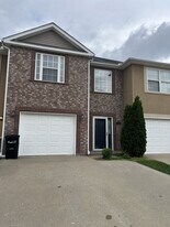 1204 Dustins Way in Warrensburg, MO - Building Photo