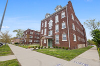 Brushwood Apartments in Kansas City, MO - Foto de edificio - Building Photo