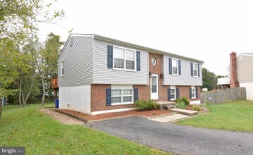 5323 Debbie Ct in Ilchester, MD - Building Photo - Building Photo