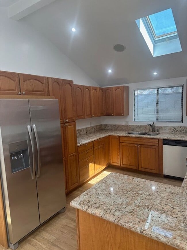 304 N Francisca Ave in Redondo Beach, CA - Building Photo - Building Photo