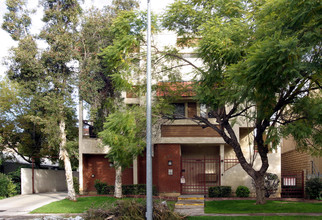 451-453 W California Ave in Glendale, CA - Building Photo - Building Photo