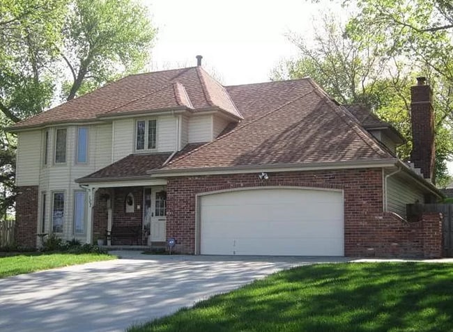 property at 107 S 132nd St