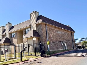 200 Martingale in Laredo, TX - Building Photo - Building Photo