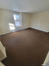 20 Lounsbury Ave in Waterbury, CT - Building Photo - Building Photo