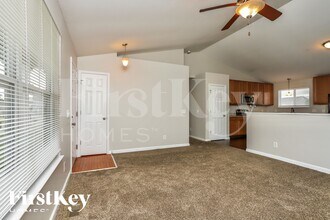 322 Aspen Creek Dr in Wentzville, MO - Building Photo - Building Photo