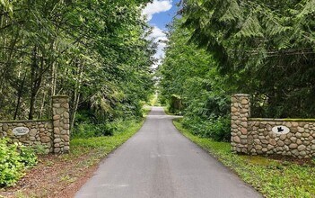 8669 NE Nature Way in Kingston, WA - Building Photo - Building Photo